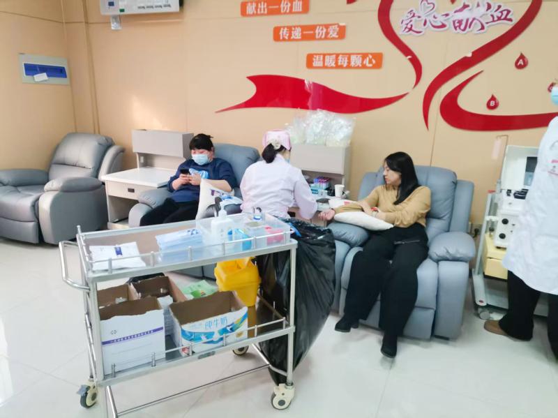 寒風凜冽暖人心 熱血奉獻顯擔當——工業科技組織干部職工無償獻血活動